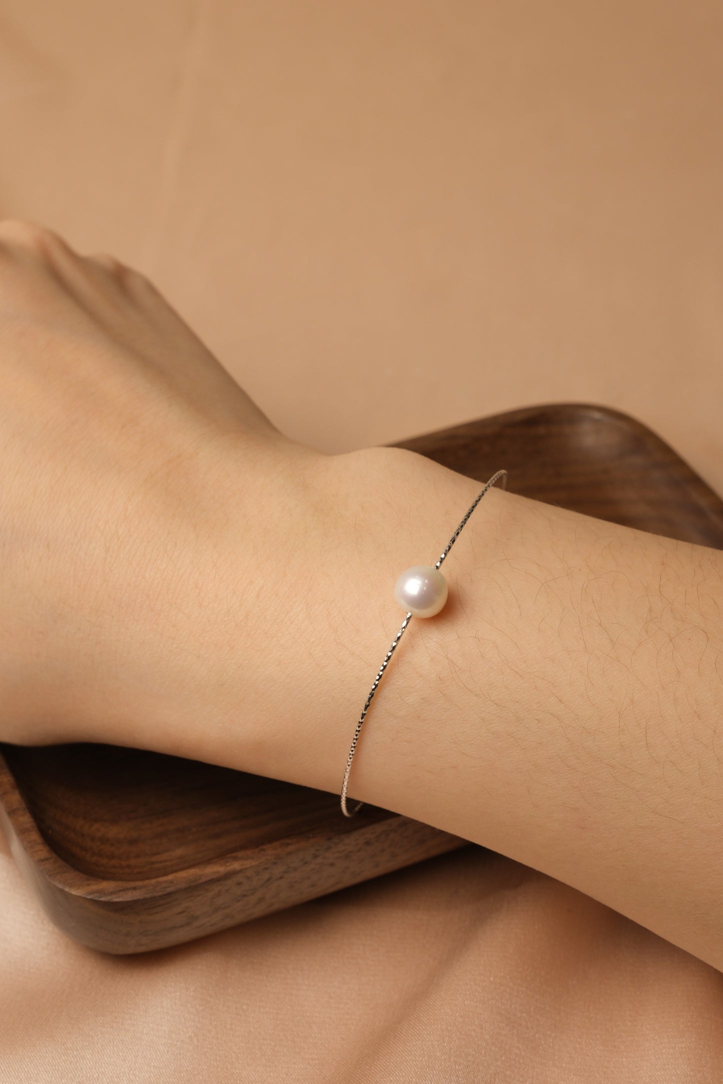 Solus Pearl Bracelet