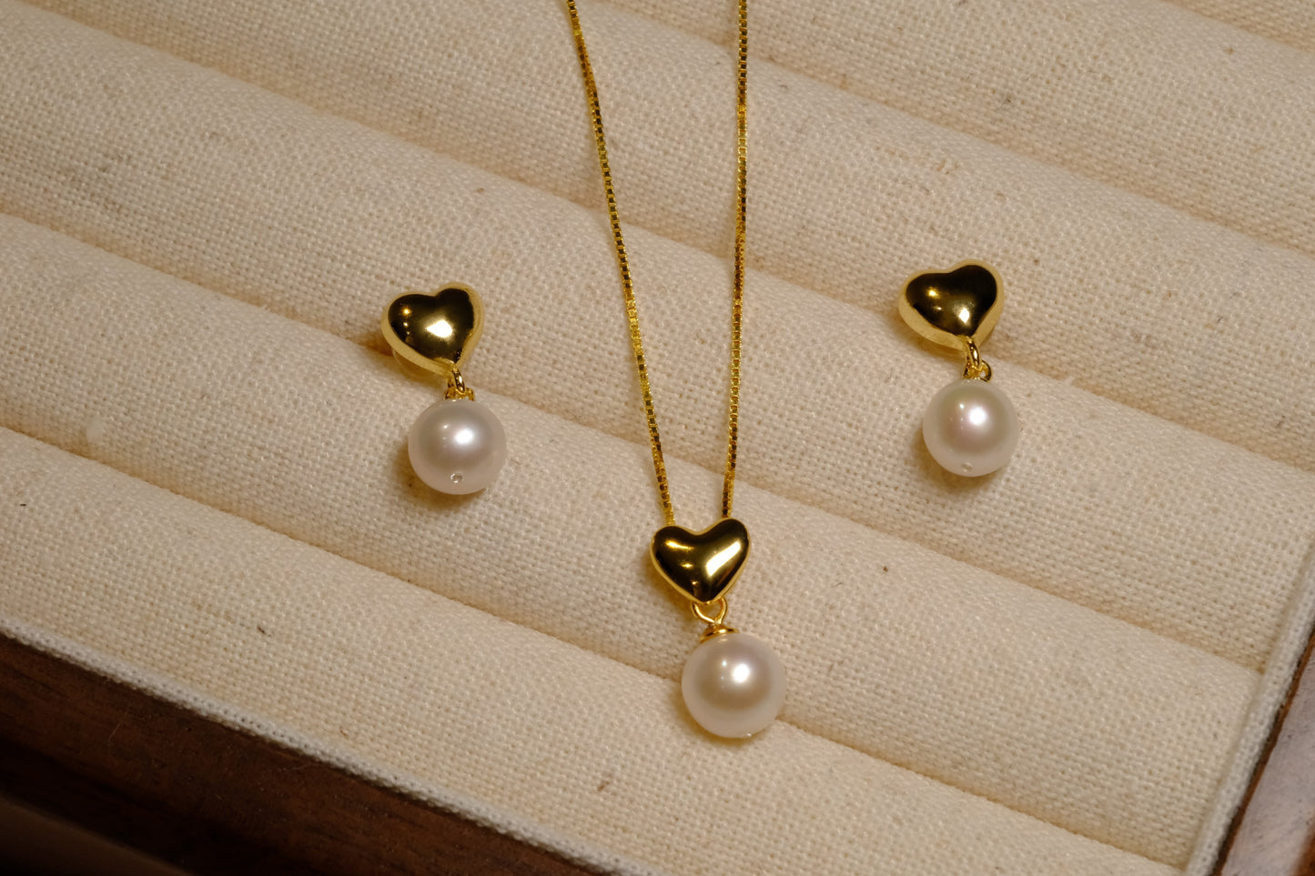 Adore Pearl Necklace