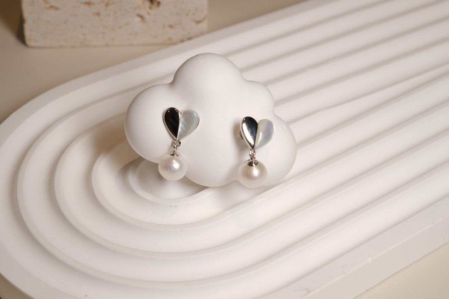 Amour Pearl Earrings