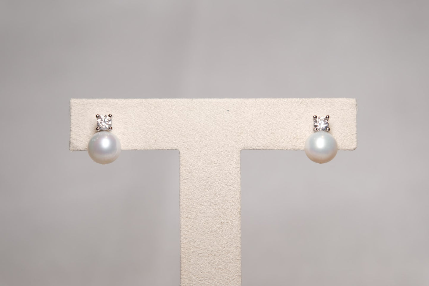 Diana Pearl Studs