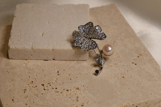 Lucky Clover Pearl Brooch Pin