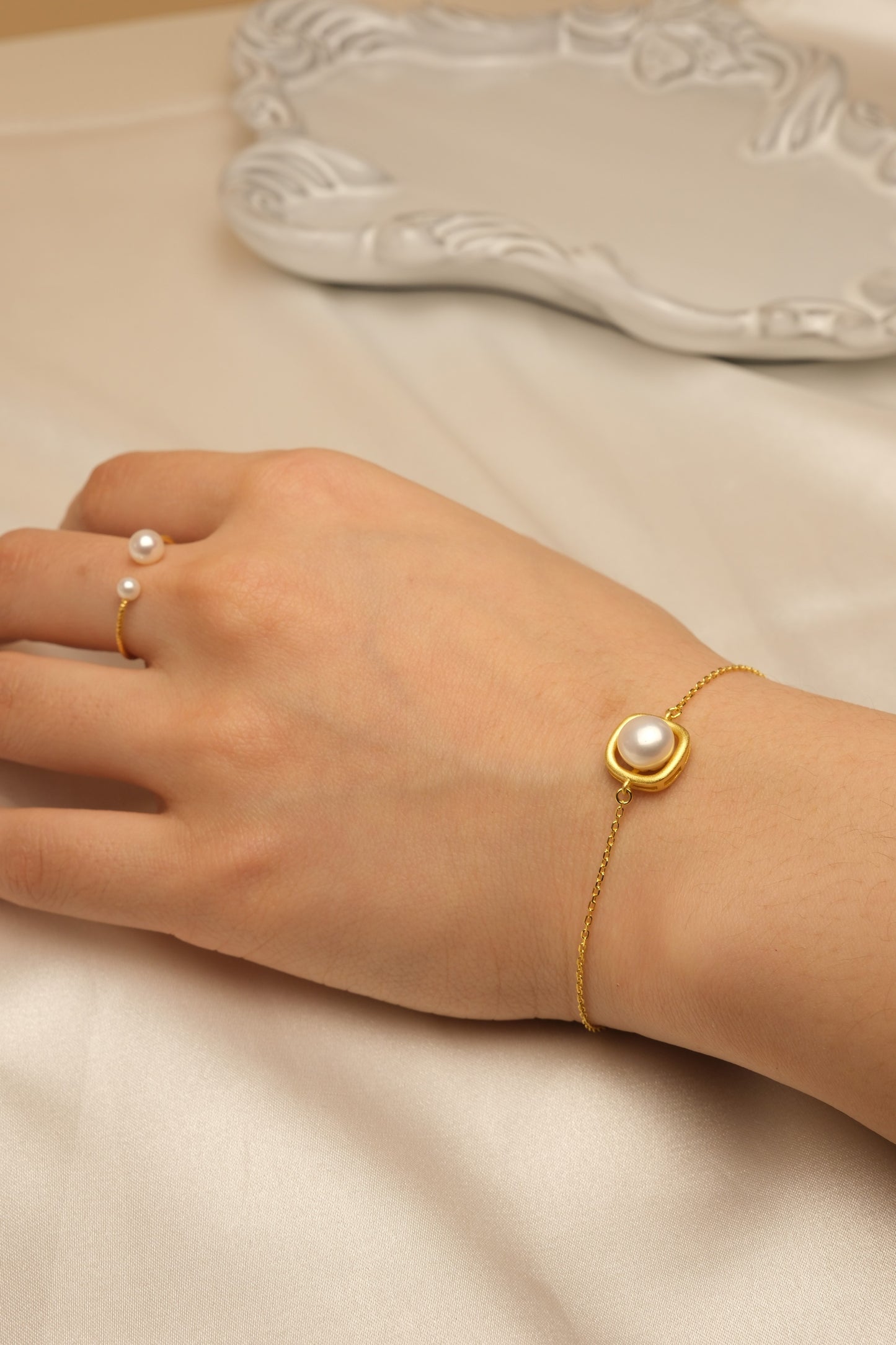 Remi Pearl Bracelet