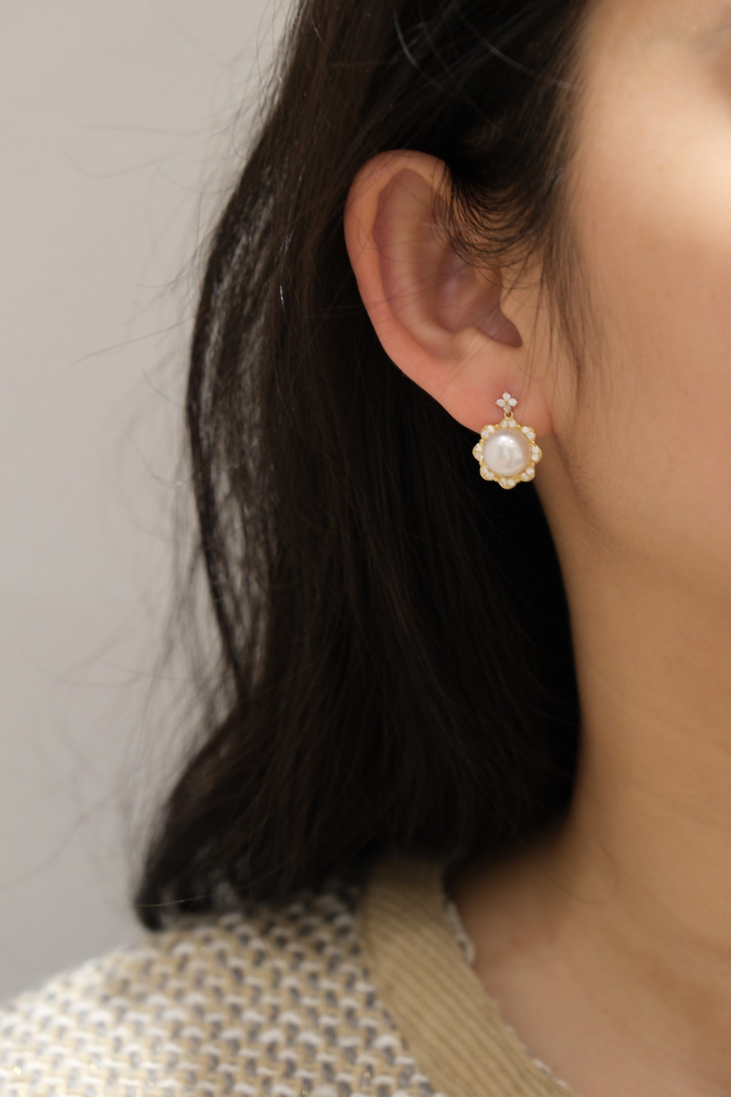 Antheia Pearl Earrings