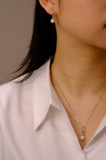 Clio Pearl Necklace