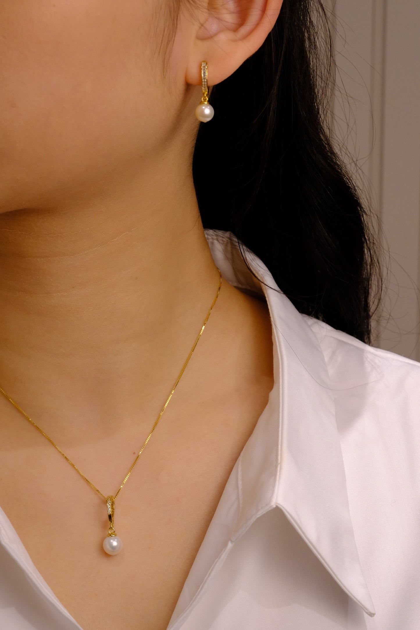 Clio Pearl Necklace