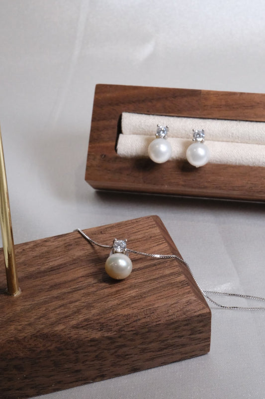 Diana Pearl Studs