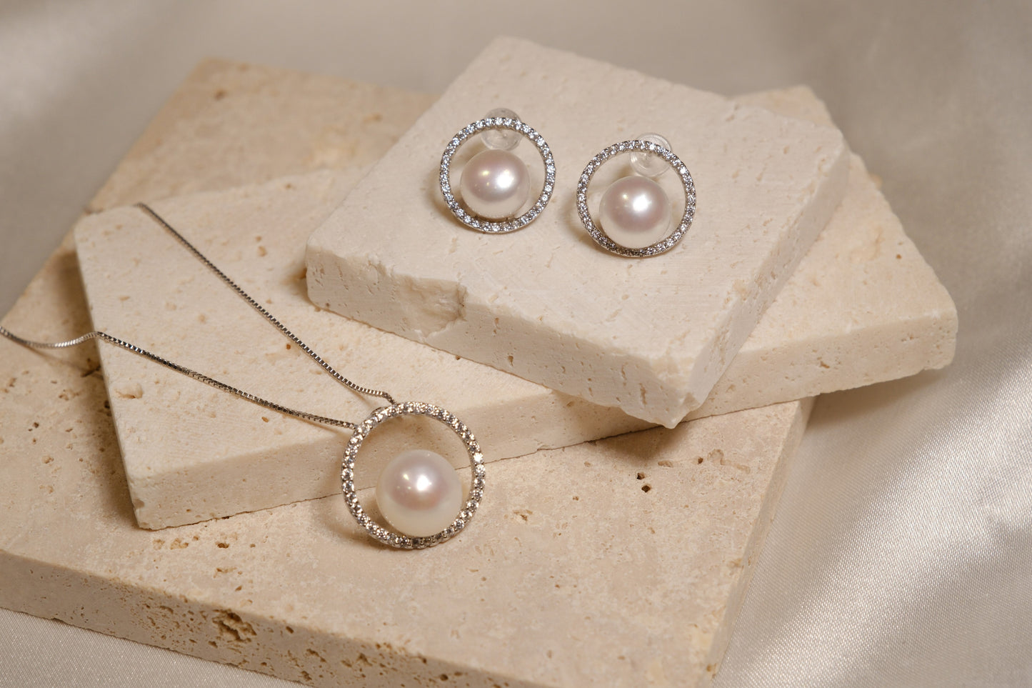 Hazel Pearl Necklace