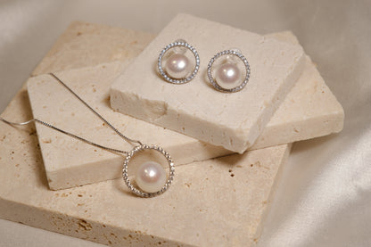 Hazel Pearl Necklace