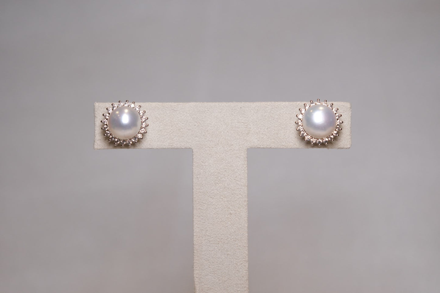 Nova Pearl Studs