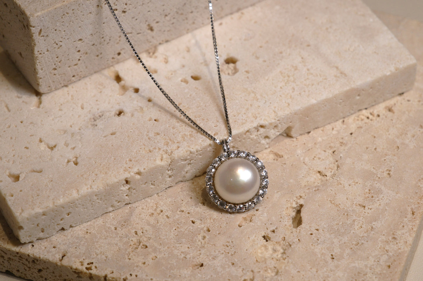 Nova Pearl Necklace