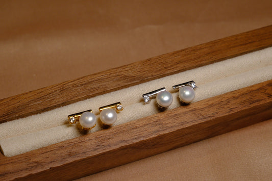 Serene Pearl Earrings